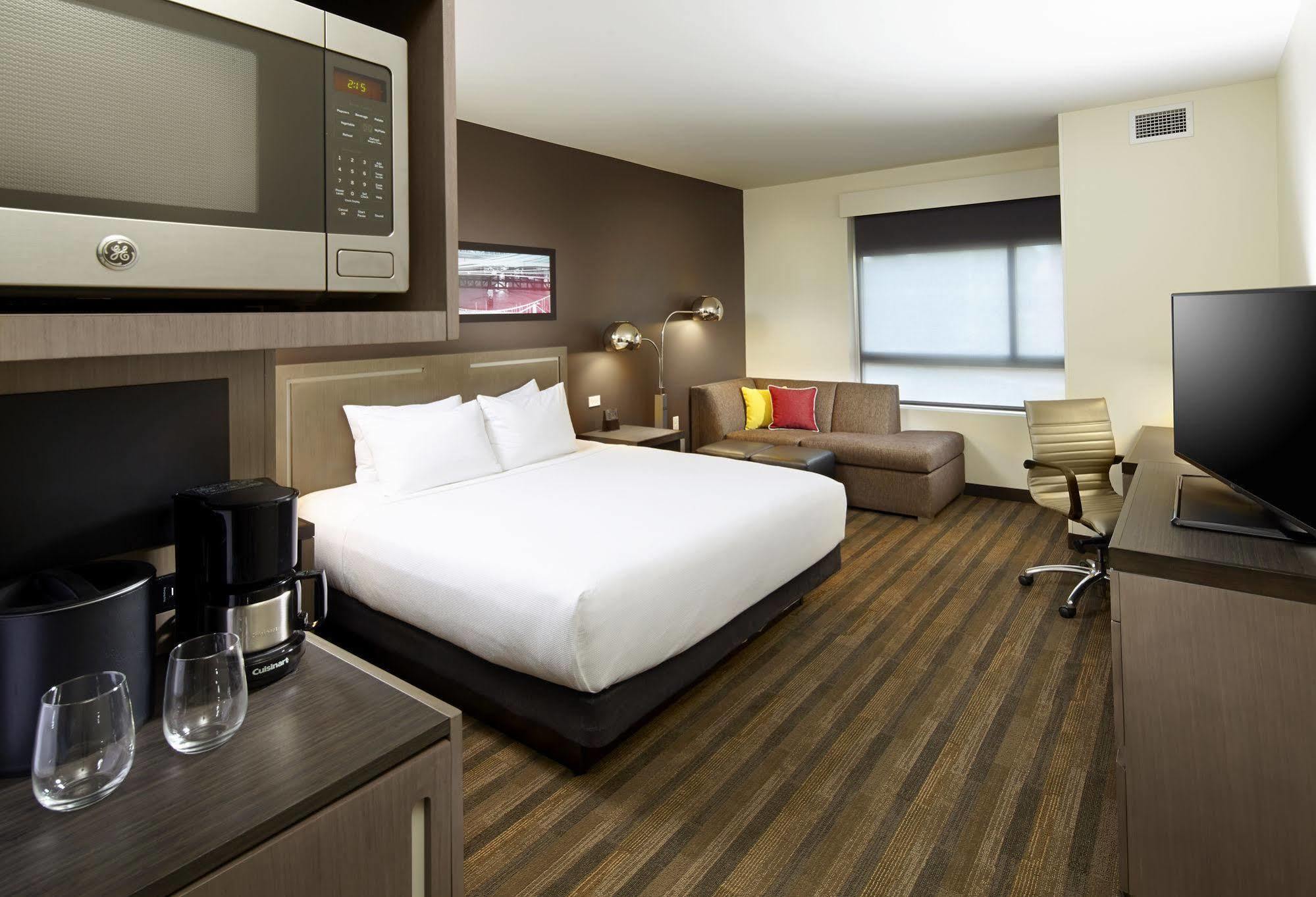 Hyatt House Pittsburgh Bloomfield Shadyside Hotel Exterior photo